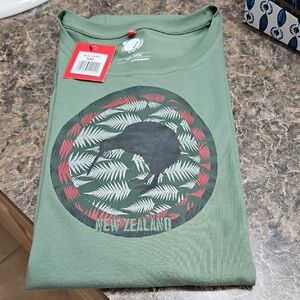 Kiwi Fern Graphic Tee - Green